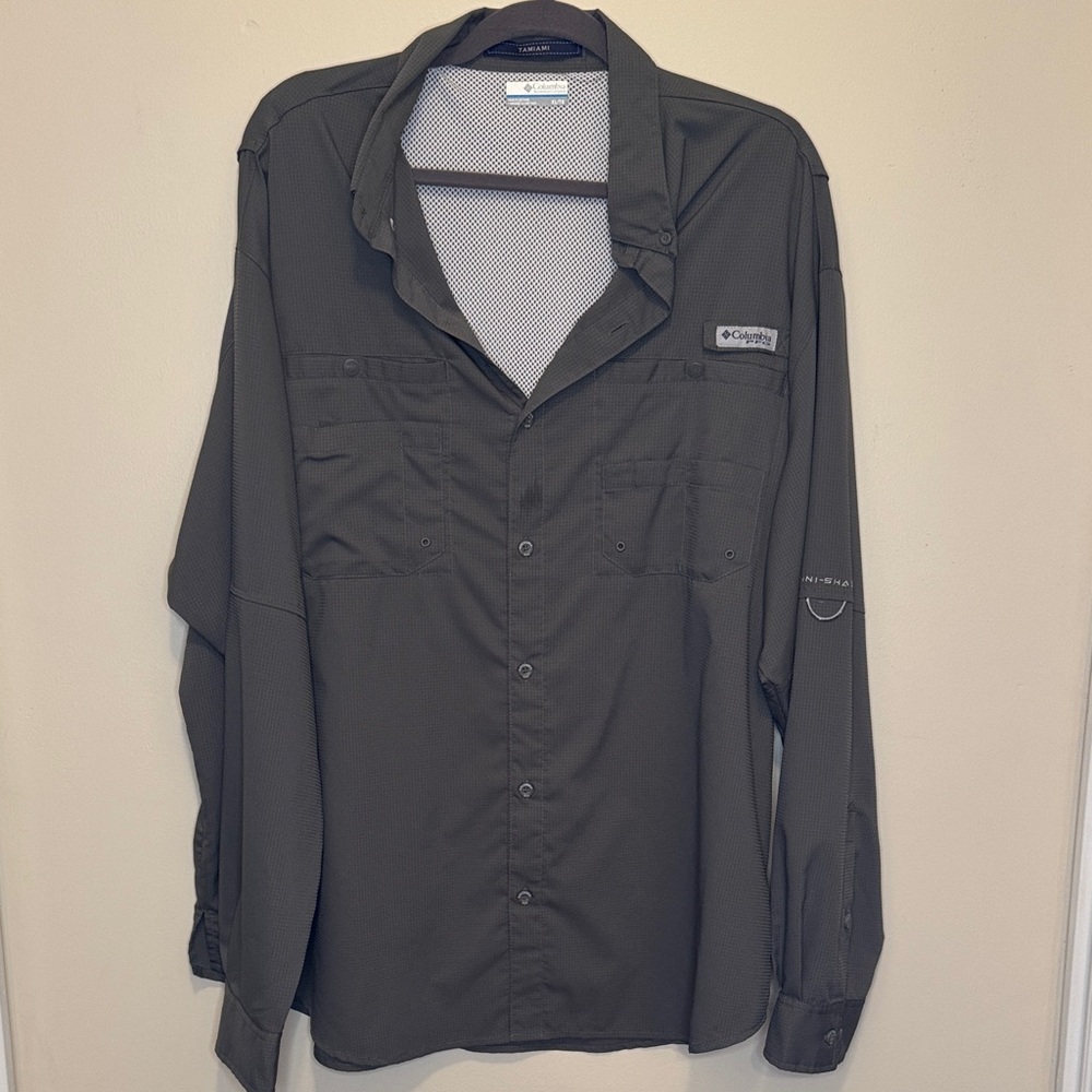 Men’s Columbia Dark Gray Fishing Shirt